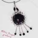 Lila Nap, Ékszer, óra, Nyaklánc, \"Lila nap\" Sötétebb és világosabb lila cirmos medál hegyi kristályokkal körberakva, kis láncokkal ..., Meska