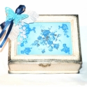 Ékszeres ládikó, Otthon, lakberendezés, Dekoráció, Doboz, Tárolóeszköz, Decoupage, szalvétatechnika, Papírművészet, Romantikus hangulatú ékszeres ládikó ajándék üdvözlőkártya tartóval. Mindkét termék saját tervezésű,..., Meska