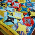 Csillagmintás vastag patchwork takaró, Otthon, lakberendezés, Lakástextil, Patchwork, foltvarrás, Termék mérete: 165cmx140cm
Anyaga 100% pamut (beavatott patchwork anyagok), közbélés vastag vlies.
F..., Meska