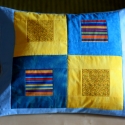 Ablakmintás patchwork párnahuzat, Otthon, lakberendezés, Lakástextil, Patchwork, foltvarrás, Termék mérete: 60cmx50cm
Anyaga 100% pamut (beavatott patchwork anyagok), közbélés 120g-os vlies.
Fo..., Meska