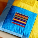 Ablakmintás patchwork párnahuzat, Otthon, lakberendezés, Lakástextil, Patchwork, foltvarrás, Termék mérete: 60cmx50cm
Anyaga 100% pamut (beavatott patchwork anyagok), közbélés 120g-os vlies.
Fo..., Meska
