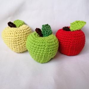 Horgolt alma,gyümölcs, Otthon & Lakás, Dekoráció, Dísztárgy, Horgolás, Pamut fonalból készültek ezek a színes almák.
Mérete:7cm
, MESKA