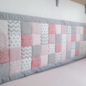 Falvédő négyzetes patchwork mintával, Otthon & Lakás, Babaszoba, gyerekszoba, Falvédő gyerekszobába, Patchwork, foltvarrás, Bármilyen, aktuálisan elérhető színkombinációban elkészíthető. 

Kérlek erről érdeklődj vásárlás el..., Meska