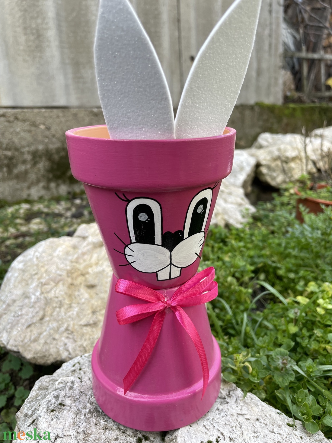 Húsvéti cserépnyuszi, cserépfigura - otthon & életmód - dekoráció - virágdísz és tartó - cserép & kaspó - Meska.hu