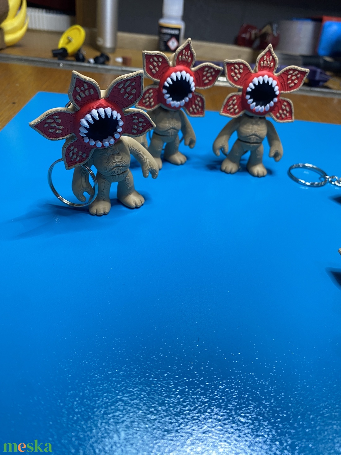 Stranger Things Demogorgon kulcstartó - táska & tok - kulcstartó & táskadísz - kulcstartó - Meska.hu