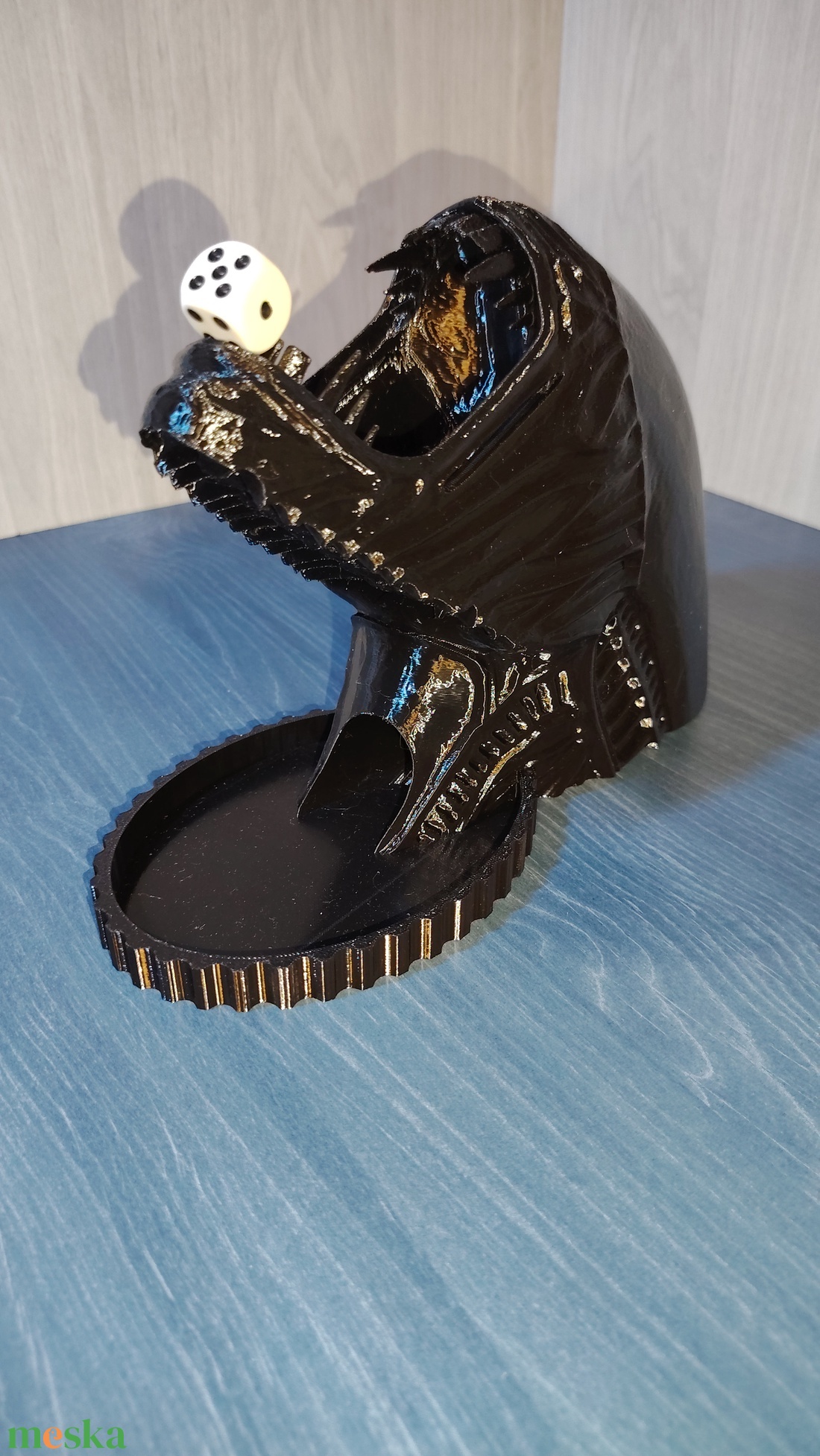 Alien dobókocka-torony - játék & sport - táblajáték és kártyajáték - társasjátékok - dobókocka - Meska.hu