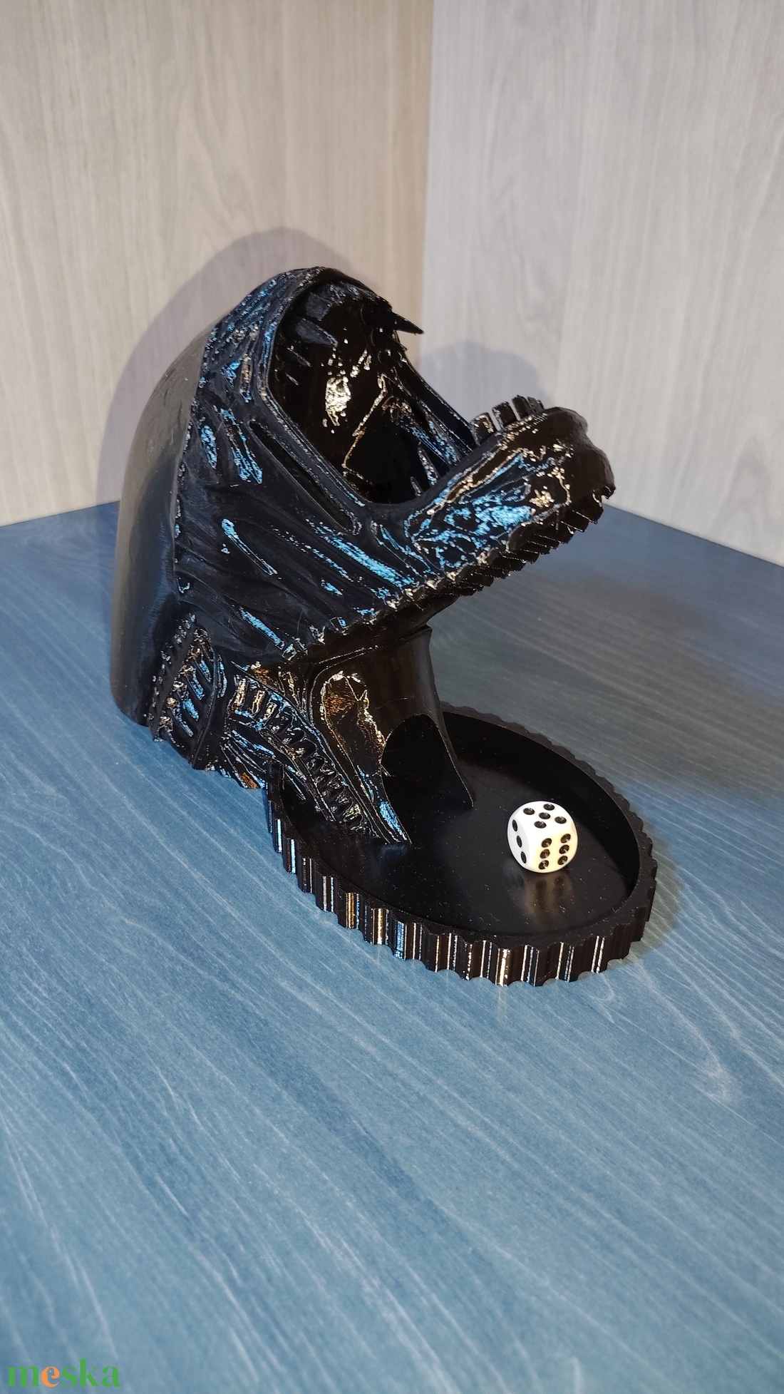 Alien dobókocka-torony - játék & sport - táblajáték és kártyajáték - társasjátékok - dobókocka - Meska.hu