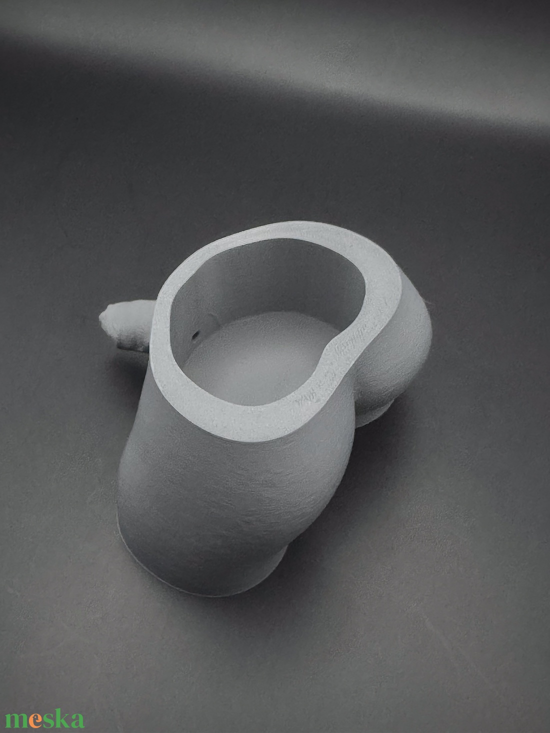 Férfi torzó kaspó (szakszerű vízelvezetéssel) :) - otthon & életmód - dekoráció - virágdísz és tartó - cserép & kaspó - Meska.hu