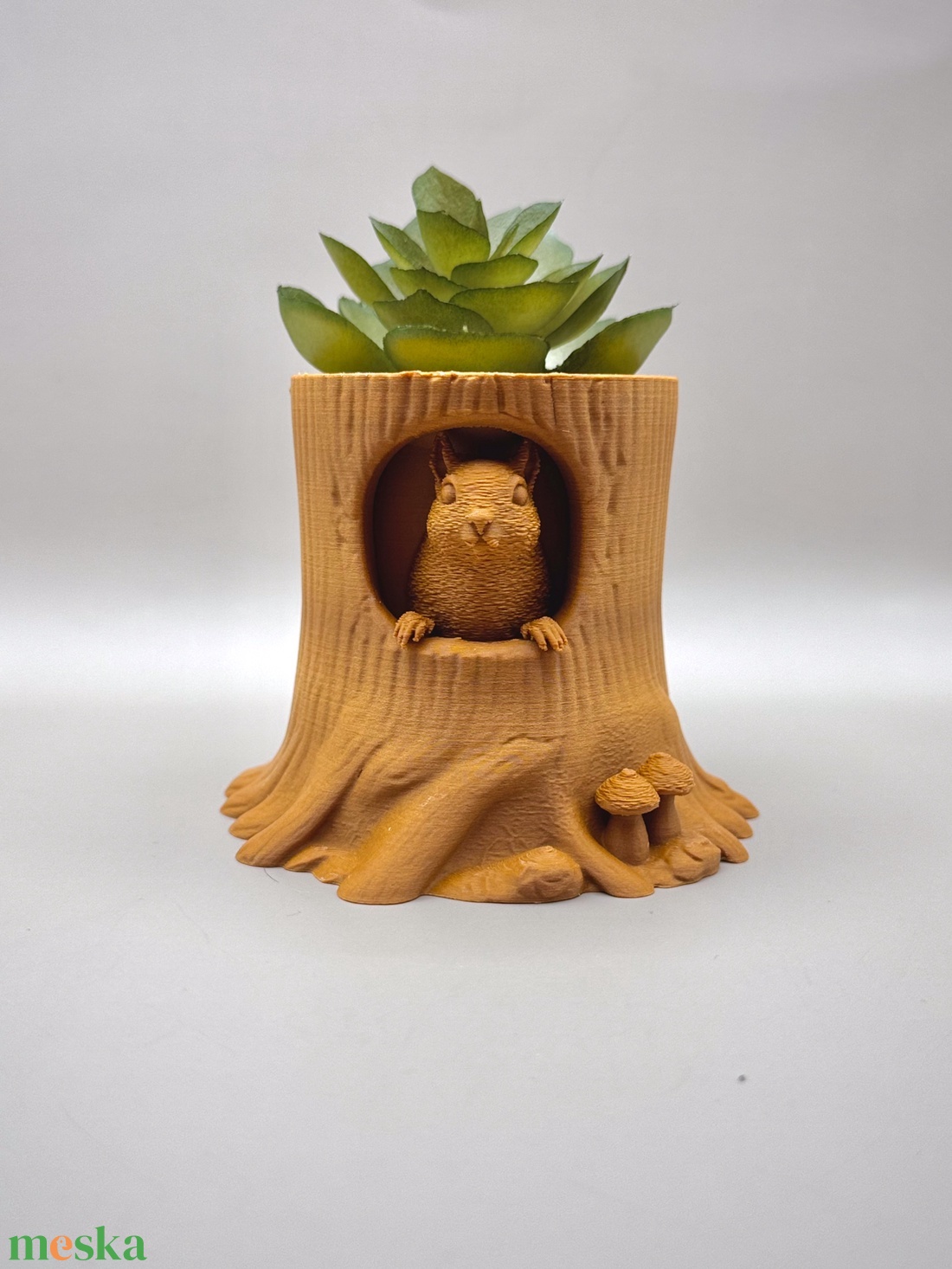 Erdei fatörzs kaspó mókussal - otthon & életmód - virágdekoráció - virágtartó - kaspó - Meska.hu