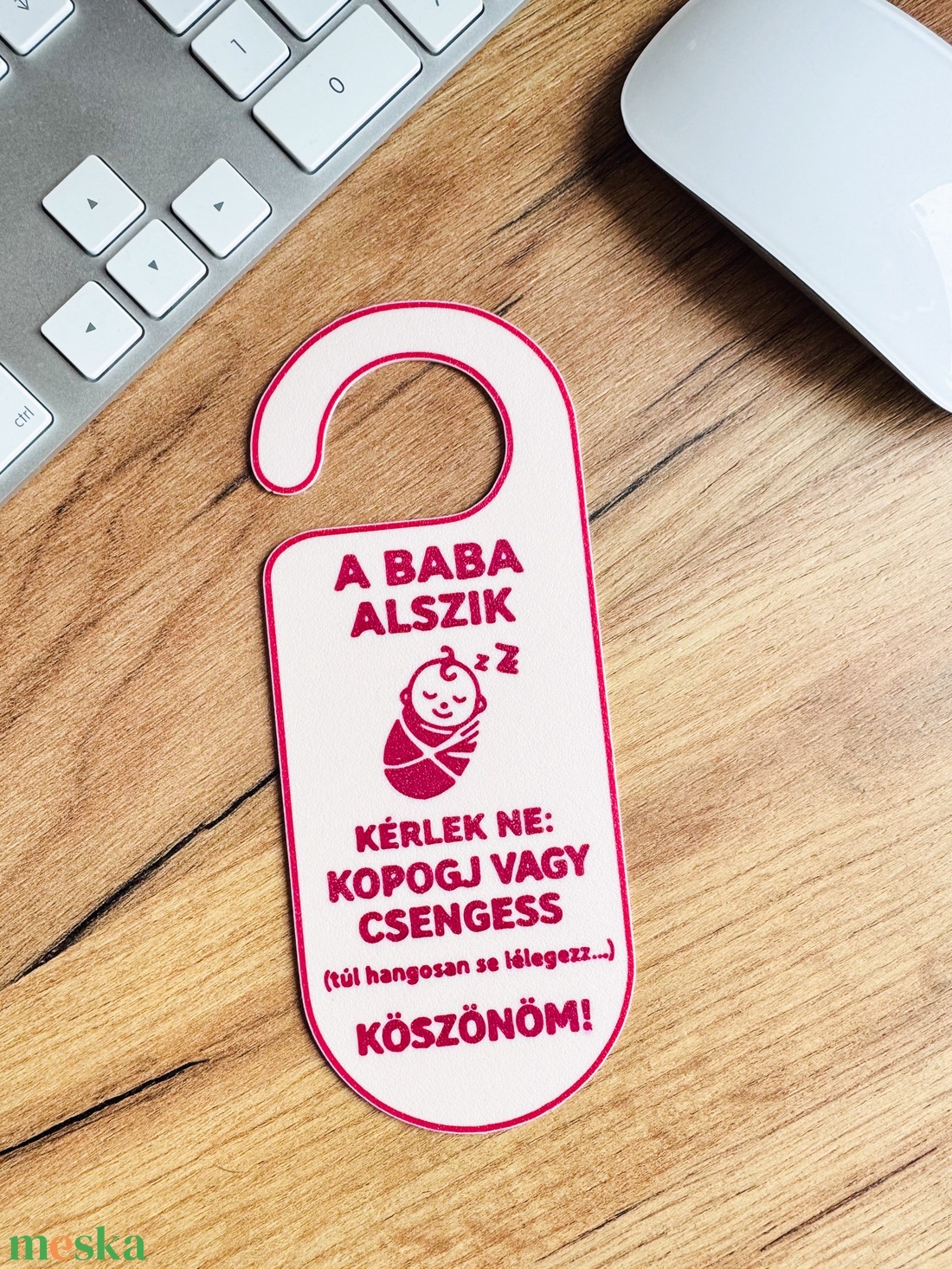 A baba alszik � ajtóra akasztható tábla  vicces, praktikus babás ajándék - otthon & életmód - dekoráció - ajtó- és ablak dekoráció - ajtókilincs tábla - Meska.hu