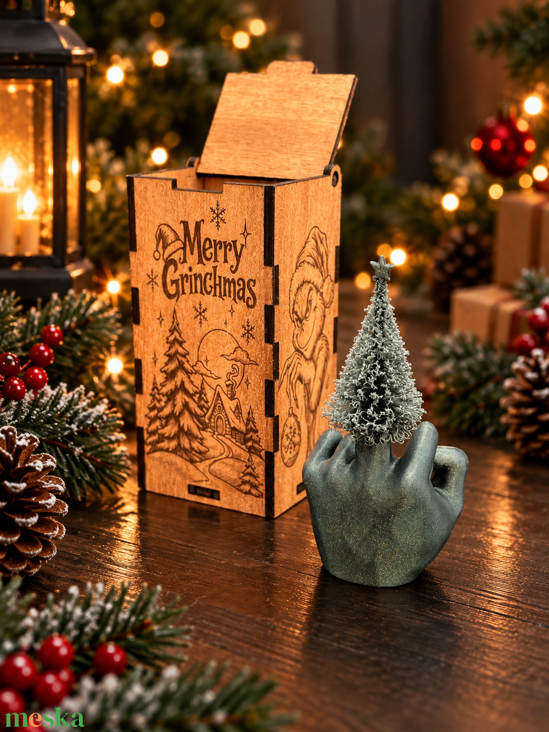 Merry Grinchmas! � Vicces karácsonyi gravírozott fadoboz, Grincs ajándékkal :) - karácsony - karácsonyi lakásdekoráció - karácsonyi lakásdíszek - Meska.hu