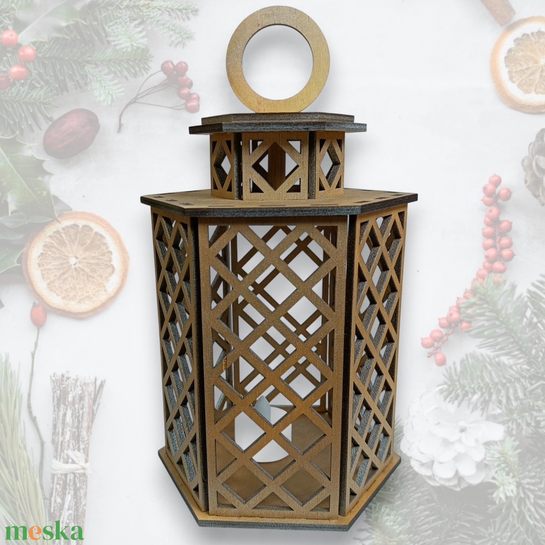 Hangulatos Mécsestartó, Karácsonyi Dekoráció (15x13x27 cm) - karácsony - karácsonyi lakásdekoráció - karácsonyi lakásdíszek - Meska.hu