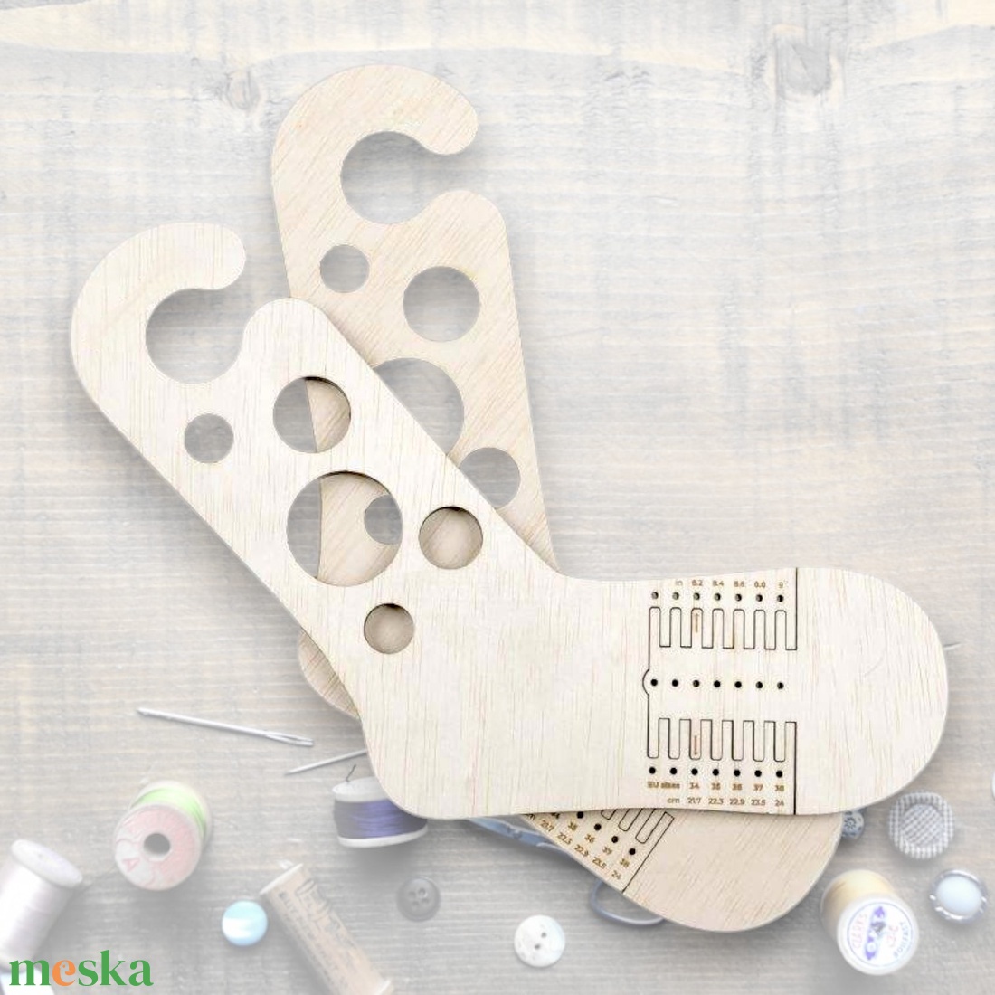 Univerzális Fa Zokni Blokkoló: Tökéletes Forma a Kötött Csodáknak - kellékek & szerszámok - szerszámok, eszközök - eszköz kötéshez, horgoláshoz - Meska.hu