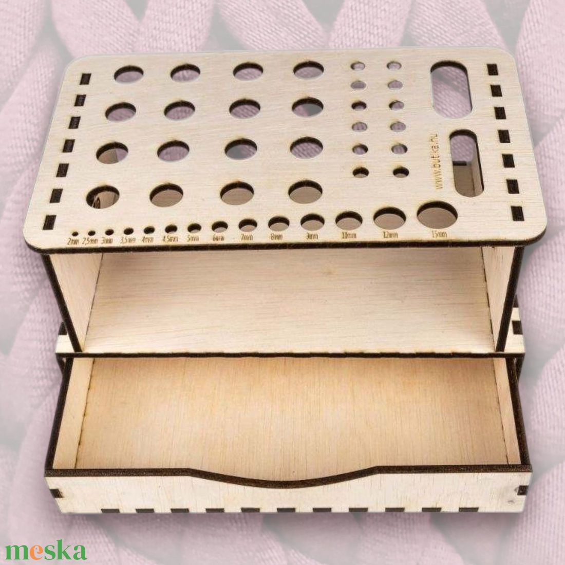 Univerzális horgolótű és eszköz tároló és mérce, 20x12x11cm - kellékek & szerszámok - szerszámok, eszközök - eszköz kötéshez, horgoláshoz - Meska.hu