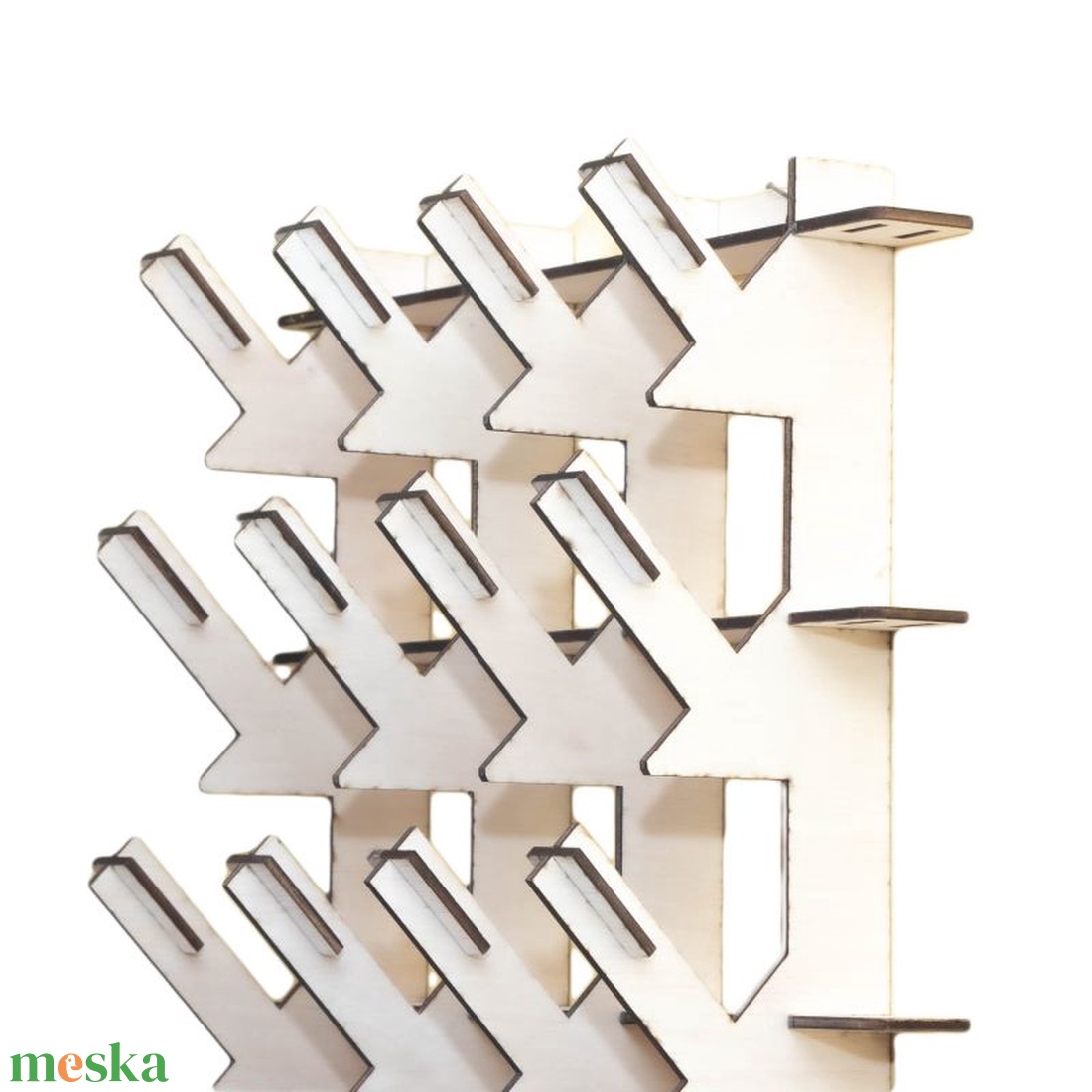 Cérnatartó fali állvány, 30x38cm, nagy kúpos kiszerelésű cérnákhoz, 16 spulni - otthon & életmód - lakástextil - varrókellék - Meska.hu