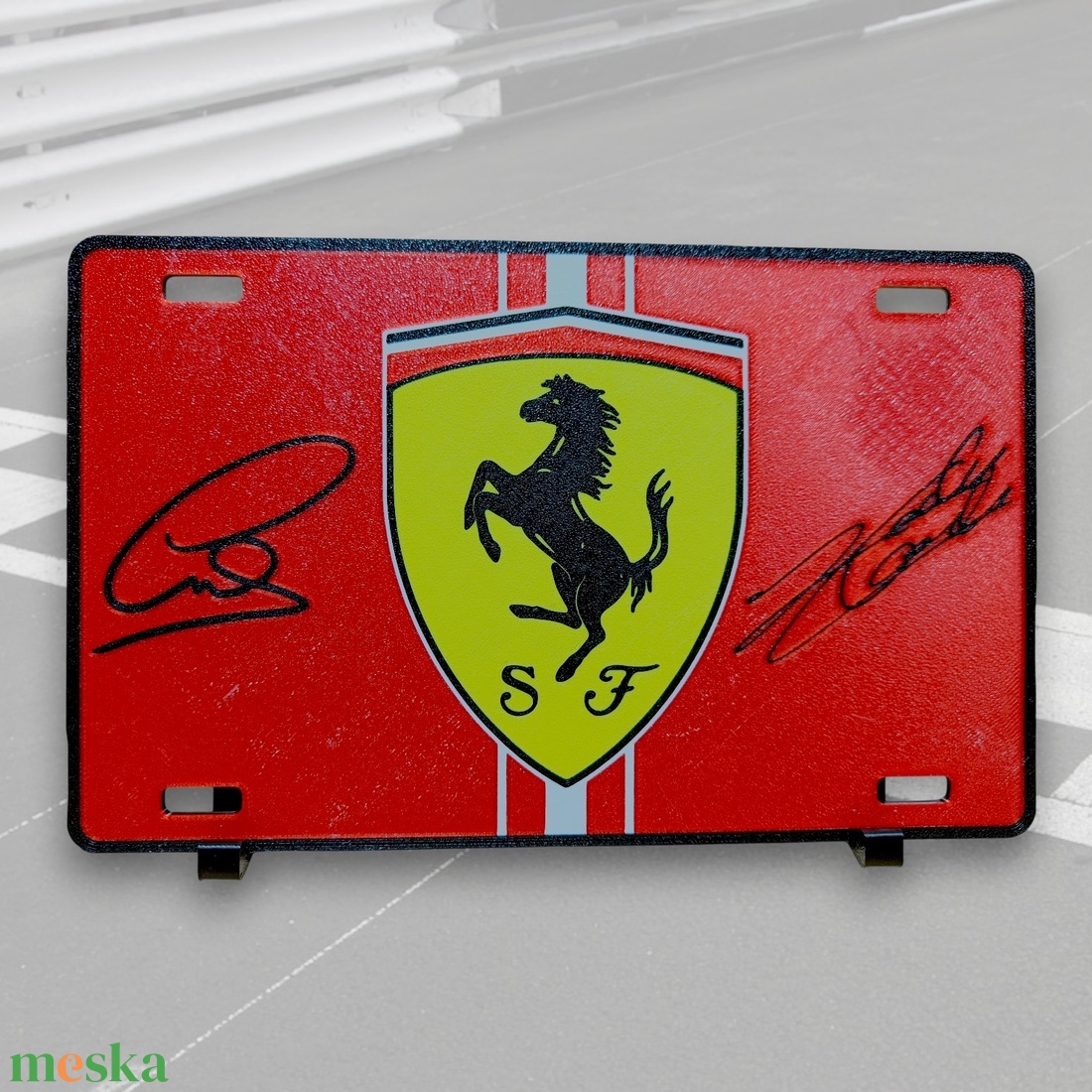 3D Nyomtatott Ferrari F1 Asztali Dísz  Leclerc és Hamilton aláírással - otthon & életmód - dekoráció - asztal és polc dekoráció - asztaldísz - Meska.hu