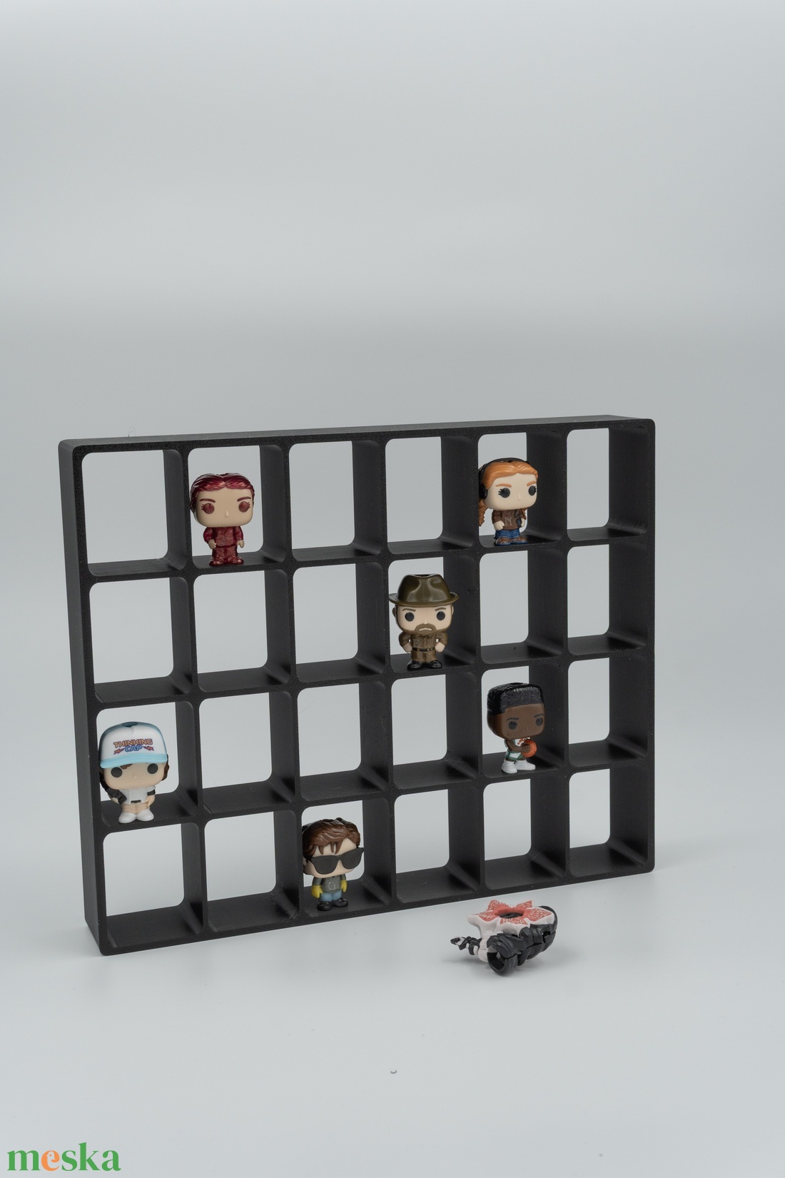 Kinder Joy figura tartó  - kellékek & szerszámok - dekorációs kellékek - figurák - Meska.hu