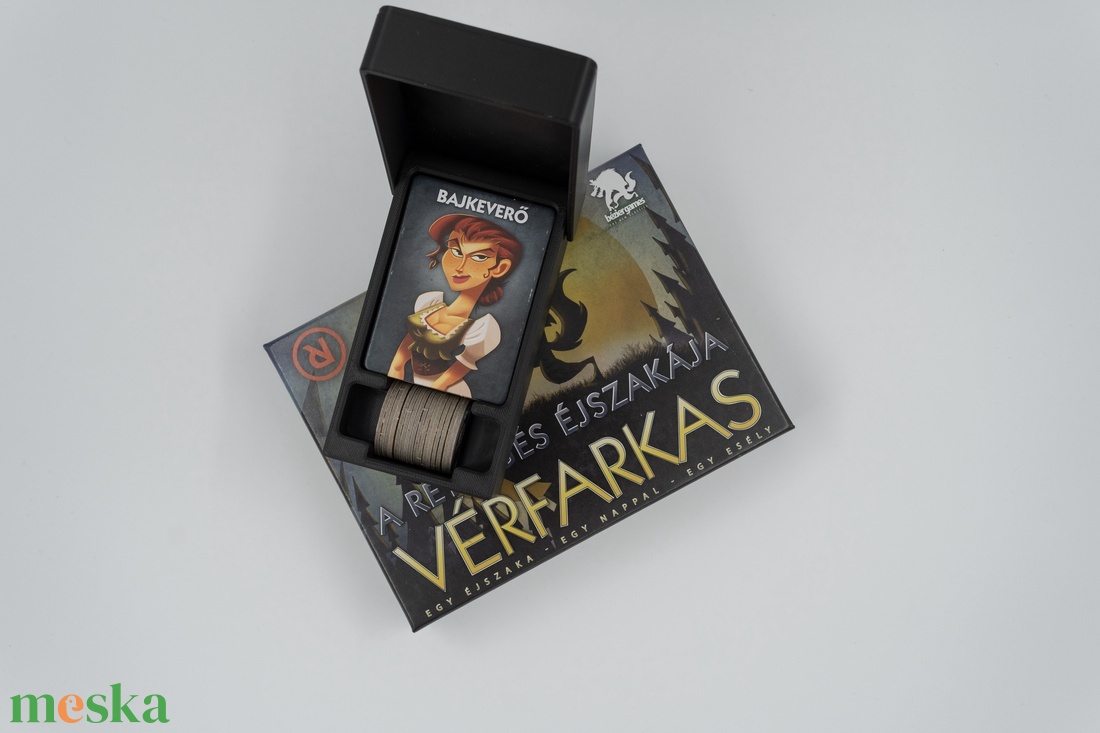 Vérfarkas társasjáték utazó doboz - játék & sport - táblajáték és kártyajáték - társasjátékok - Meska.hu