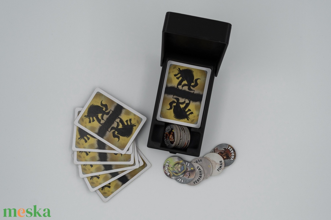 Vérfarkas társasjáték utazó doboz - játék & sport - táblajáték és kártyajáték - társasjátékok - Meska.hu