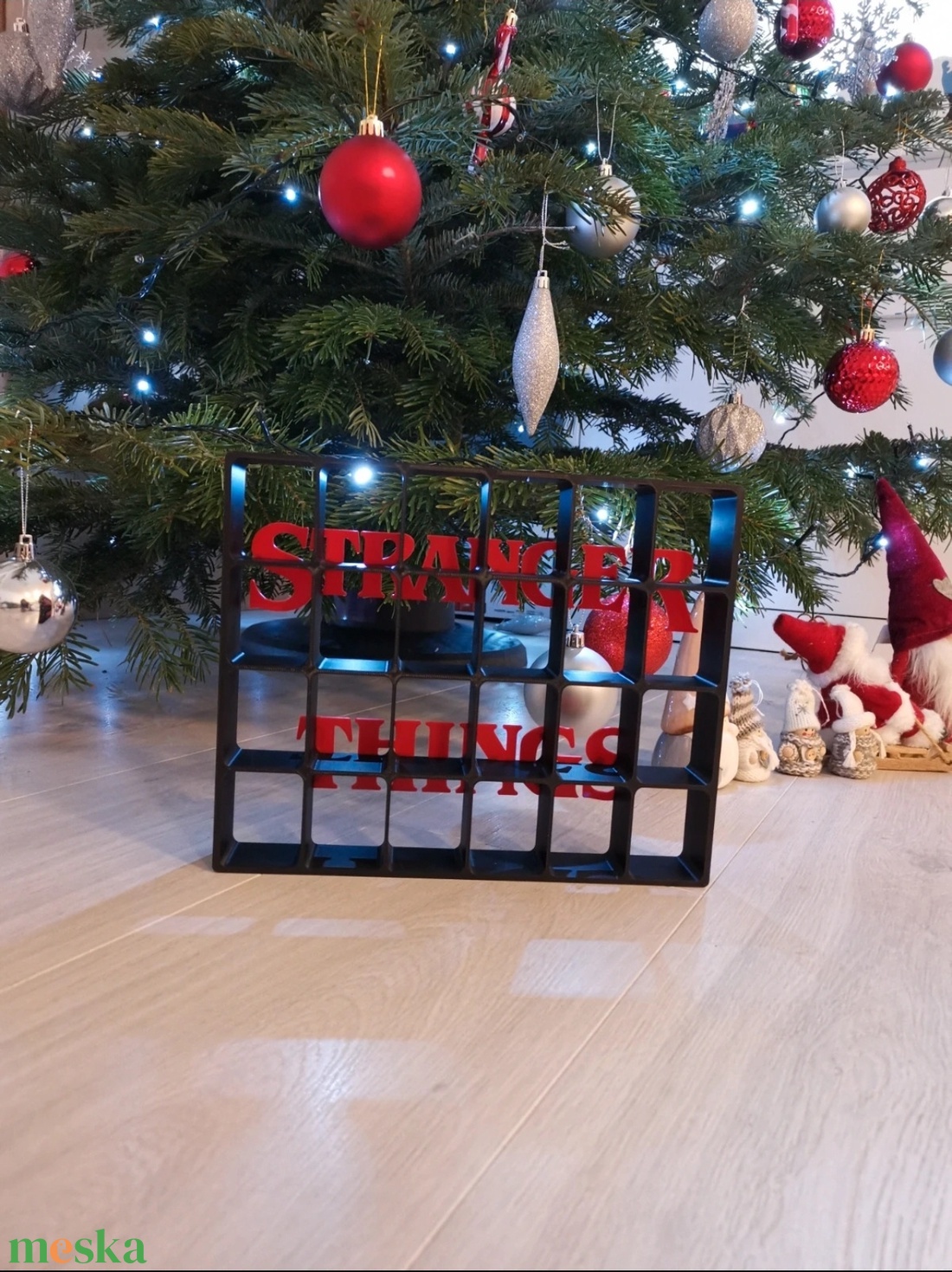 Stranger Things Kinder Joy figura tartó - játék & sport - Meska.hu