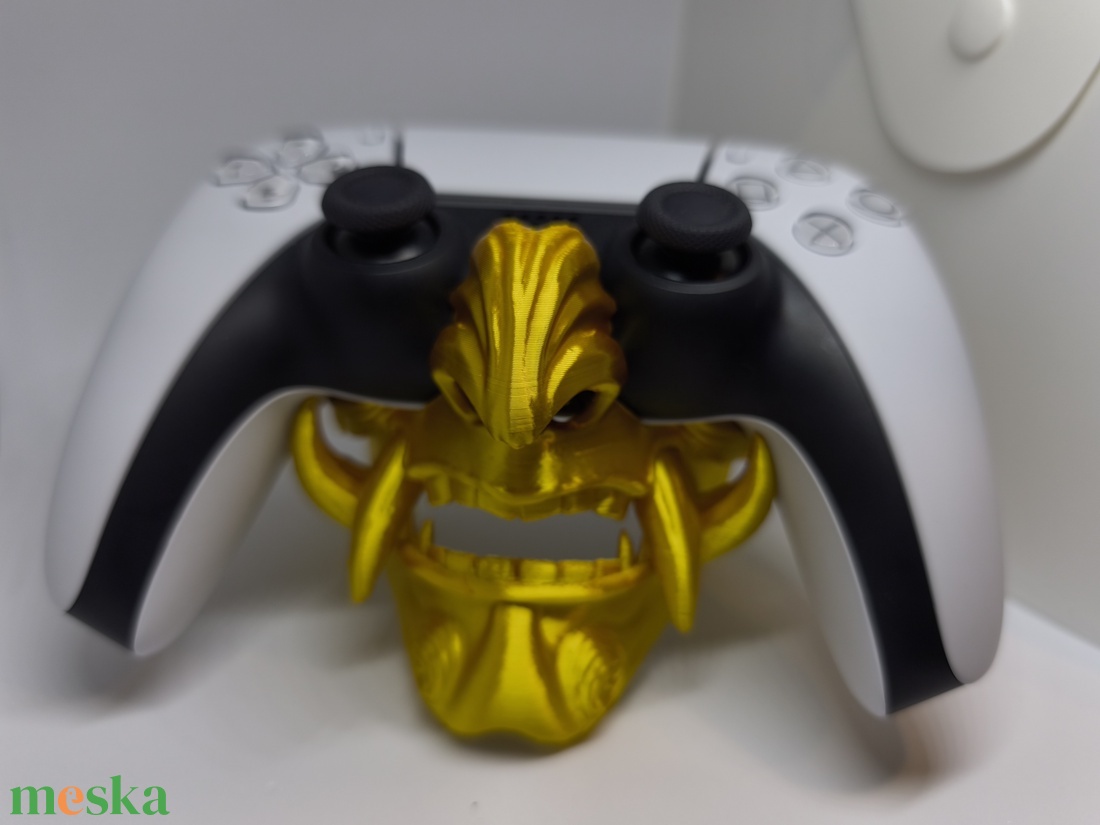 Ps5 kontroller tartó - maszk - otthon & életmód - dekoráció - asztal és polc dekoráció - asztaldísz - Meska.hu
