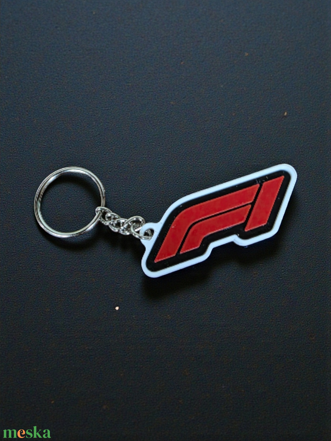 Forma 1  2026-os versenynaptár ajándék F1 kulcstartóval - otthon & életmód - dekoráció - asztal és polc dekoráció - díszdoboz - Meska.hu