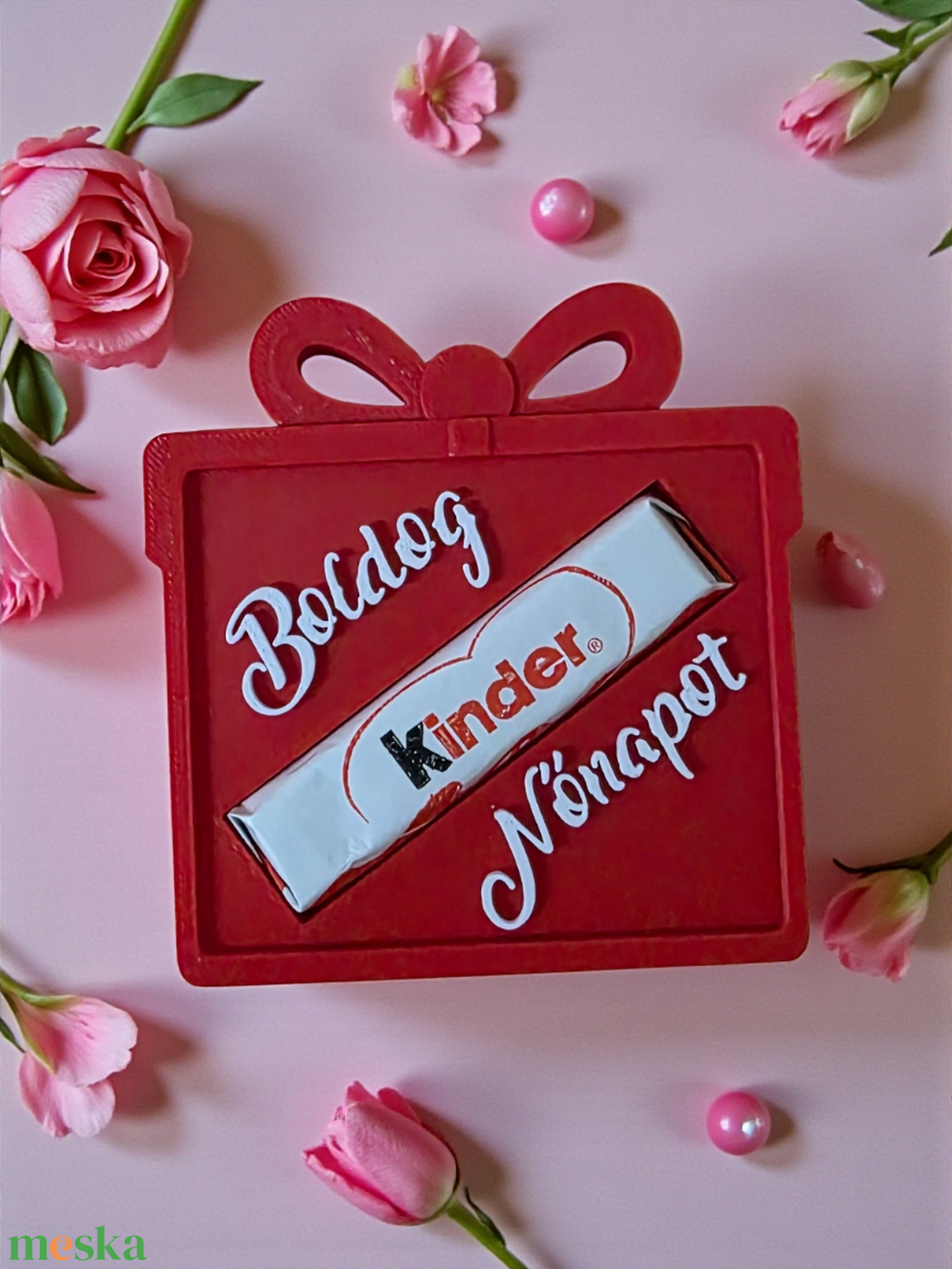 Nőnapi kinder csoki tartó - otthon & életmód - papír, írószer - ajándékozás kellékei - ajándékkísérő - Meska.hu