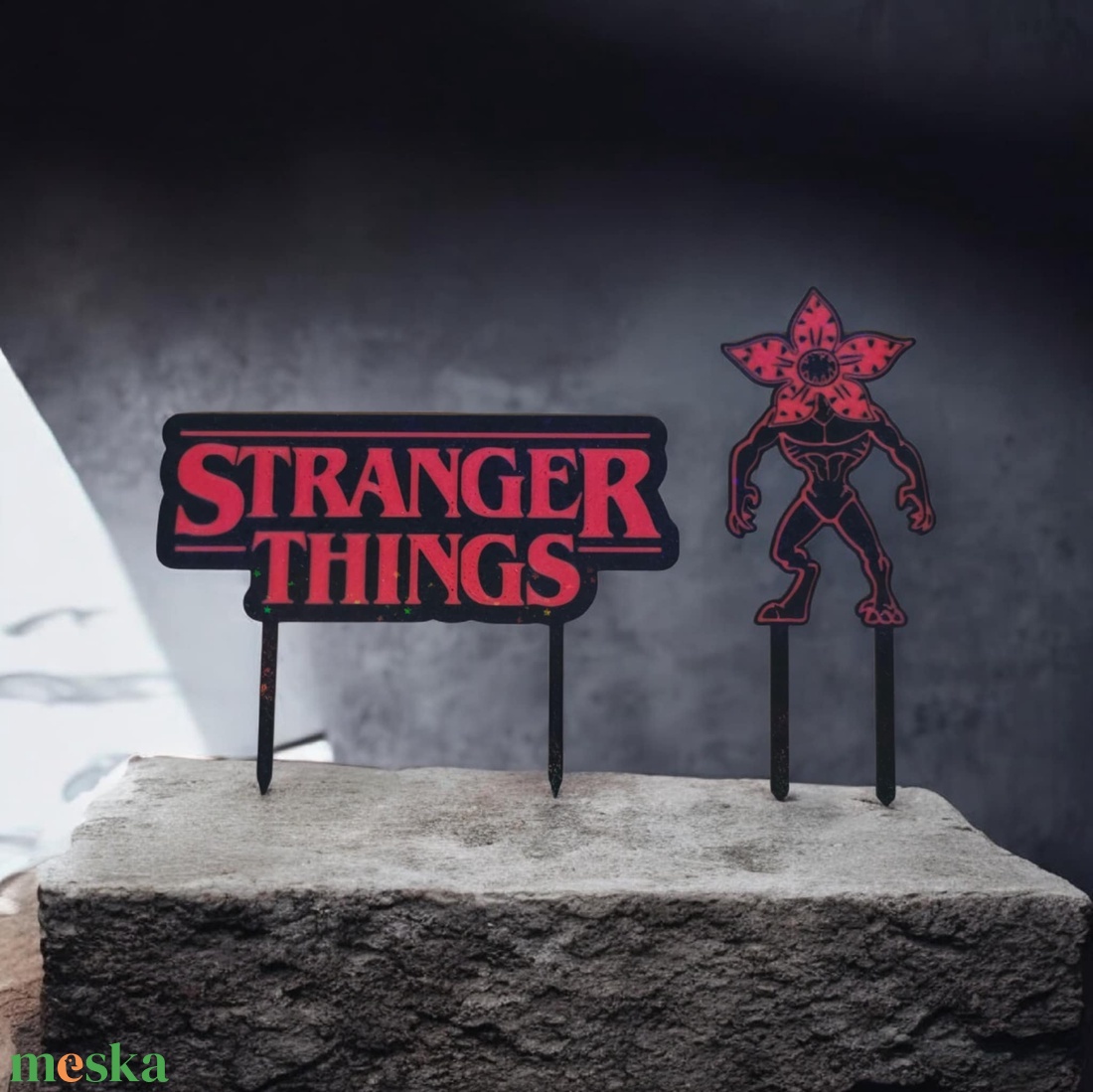 Stranger Things tortabeszúró szett - esküvő - dekoráció - sütidísz - Meska.hu