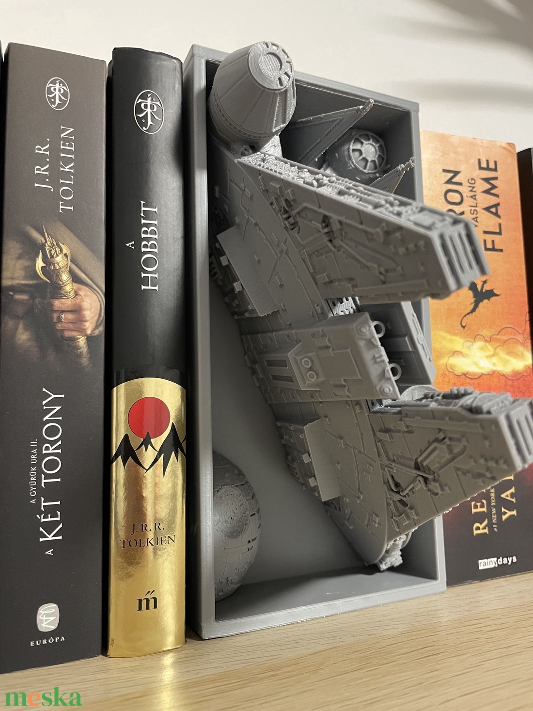 Ezeréves Sólyom Stílusú Könyvtámasz - Star Wars - otthon & életmód - dekoráció - asztal és polc dekoráció - könyvtámasz - Meska.hu