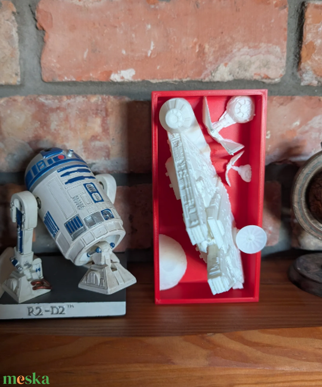 Star Wars Könyvtámasz - Ezer Éves Sólyom - Millenium Falcon - Csillagok Háborúja - otthon & életmód - dekoráció - asztal és polc dekoráció - könyvtámasz - Meska.hu Star Wars Könyvtámasz - Ezer Éves Sólyom - Millenium Falcon - Csillagok Háborúja - otthon & életmód - dekoráció - asztal és polc dekoráció - könyvtámasz - Meska.hu