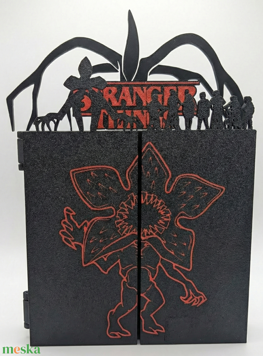 Stranger Things Demogorgonos gyüjtői Kinder Joy Funko figura tartó, 24 figurának - otthon & életmód - dekoráció - asztal és polc dekoráció - díszdoboz - Meska.hu