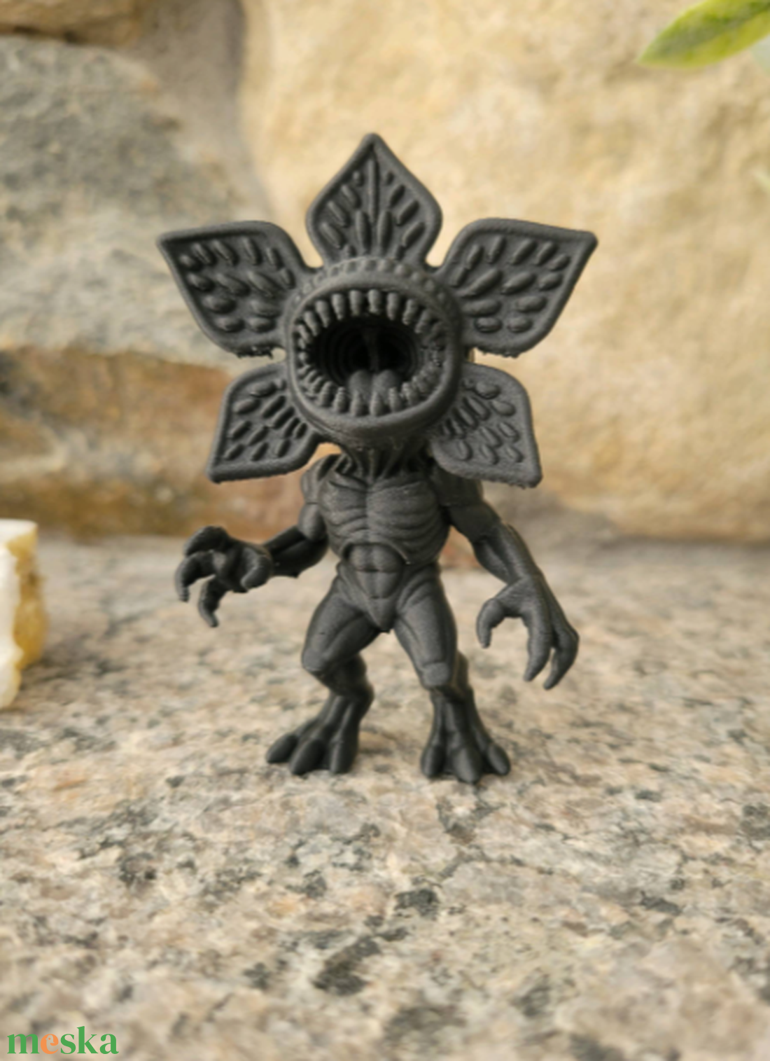 Vecnás Stranger Things gyüjtői Kinder Joy Funko figura tartó, 24 figurának - otthon & életmód - dekoráció - asztal és polc dekoráció - díszdoboz - Meska.hu