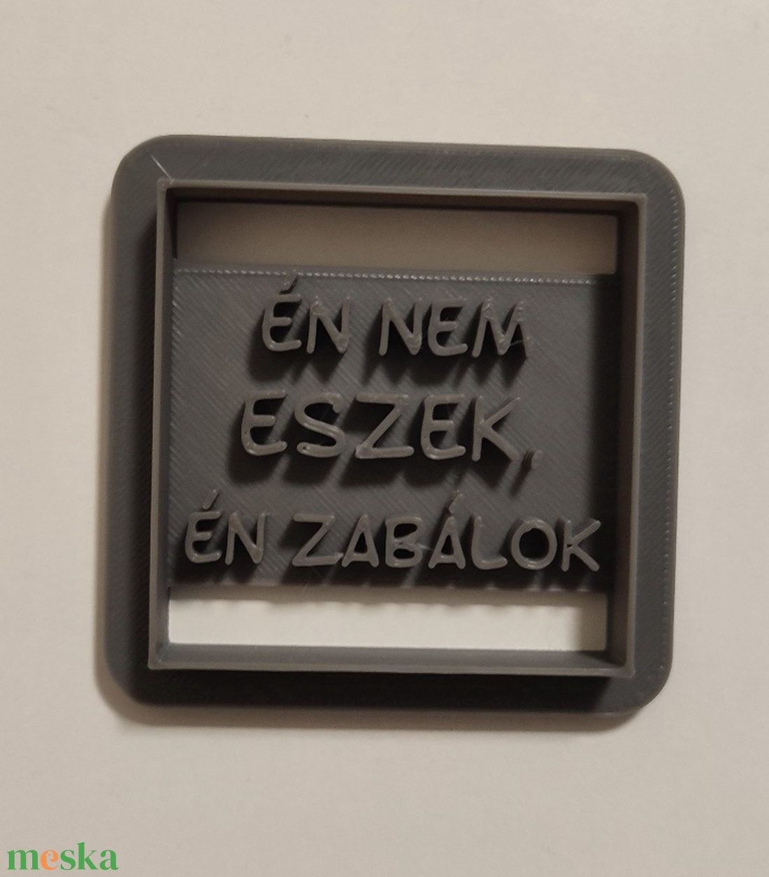 Süti kiszúró - Én nem eszek, én zabálok - otthon & életmód - konyhafelszerelés, tálalás - sütés, főzés - sütikiszúró - Meska.hu Süti kiszúró - Én nem eszek, én zabálok - otthon & életmód - konyhafelszerelés, tálalás - sütés, főzés - sütikiszúró - Meska.hu