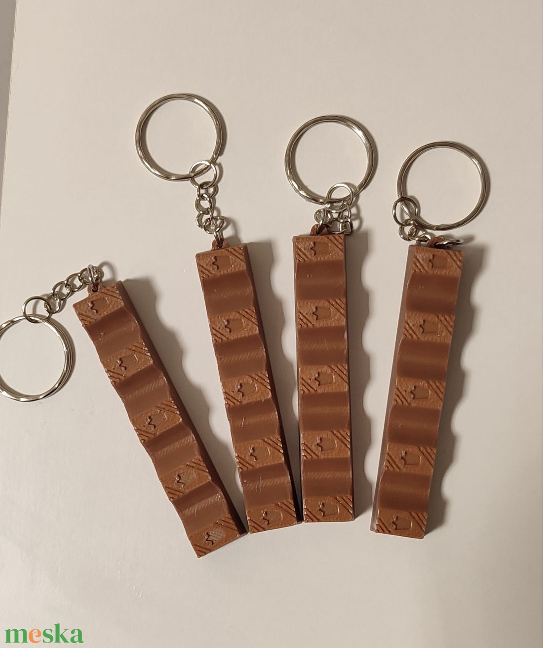Kinder csoki kulcstartó - táska & tok - kulcstartó & táskadísz - kulcstartó - Meska.hu