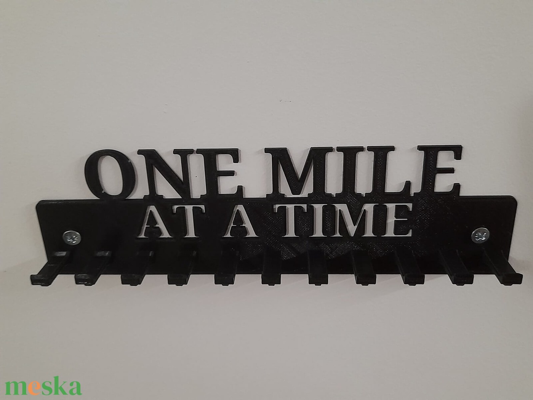 Fali érem tartó díj akasztó egyedi tervezéssel 11 db-os - ONE MILE AT A TIME - játék & sport - sport és kikapcsolódás - más játékok, sportok - Meska.hu Fali érem tartó díj akasztó egyedi tervezéssel 11 db-os - ONE MILE AT A TIME - játék & sport - sport és kikapcsolódás - más játékok, sportok - Meska.hu
