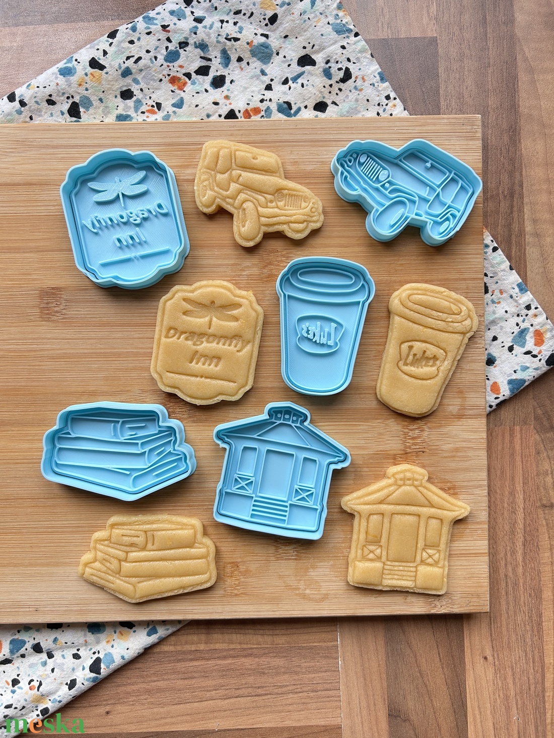 Szívek szállodája/Gilmore Girls sütikiszúró szett- 5db - otthon & életmód - konyhafelszerelés, tálalás - sütés, főzés - sütikiszúró - Meska.hu