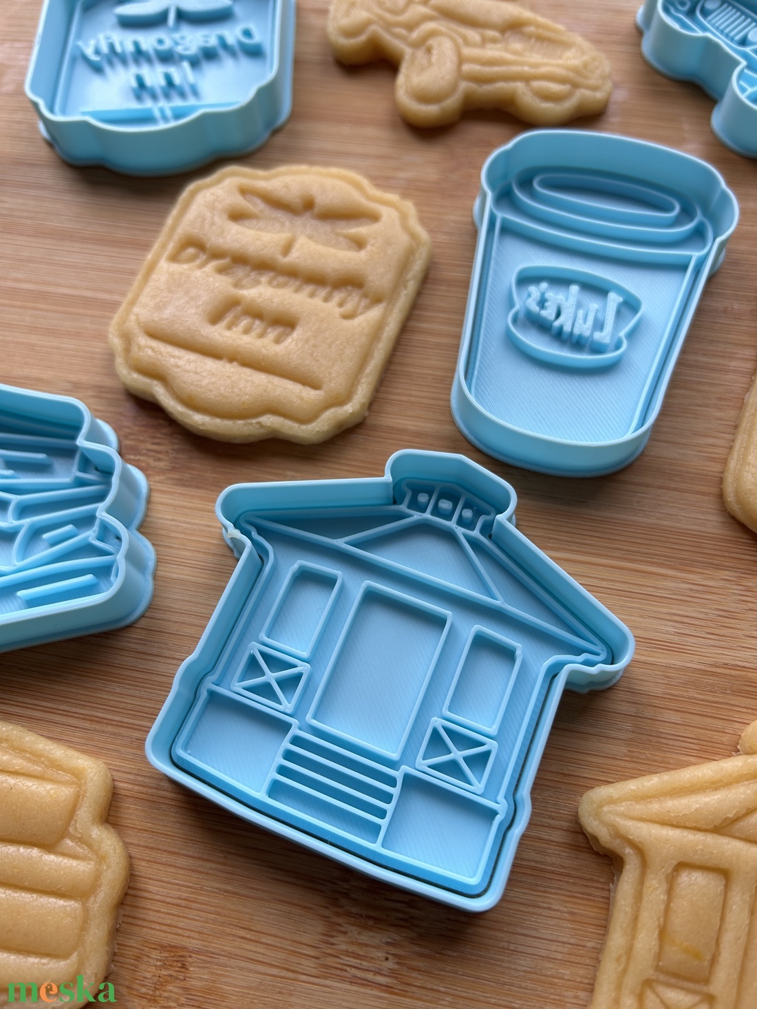 Szívek szállodája/Gilmore Girls sütikiszúró szett- 5db - otthon & életmód - konyhafelszerelés, tálalás - sütés, főzés - sütikiszúró - Meska.hu