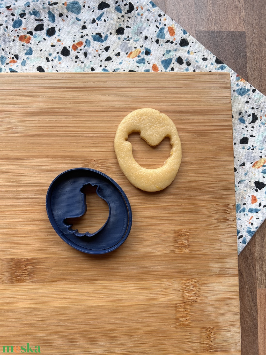 Tojás körvonalú, csibe mintás linzer / sütikiszúró - otthon & életmód - konyhafelszerelés, tálalás - sütés, főzés - sütikiszúró - Meska.hu