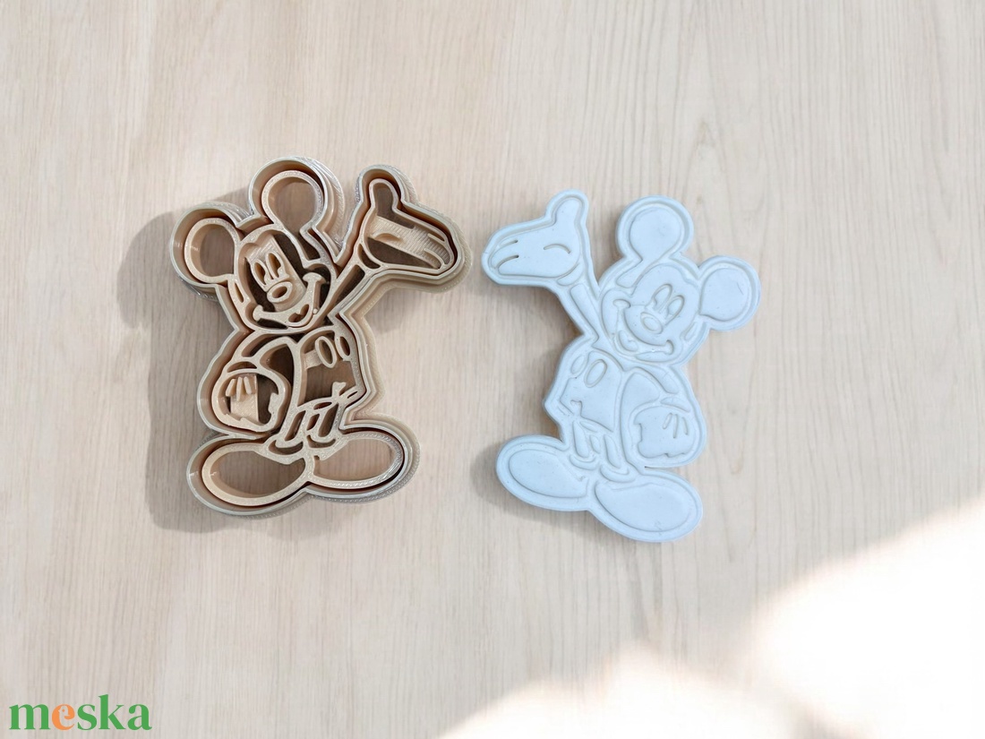 Mickey egeres sütikiszúró - otthon & életmód - konyhafelszerelés, tálalás - sütés, főzés - sütikiszúró - Meska.hu