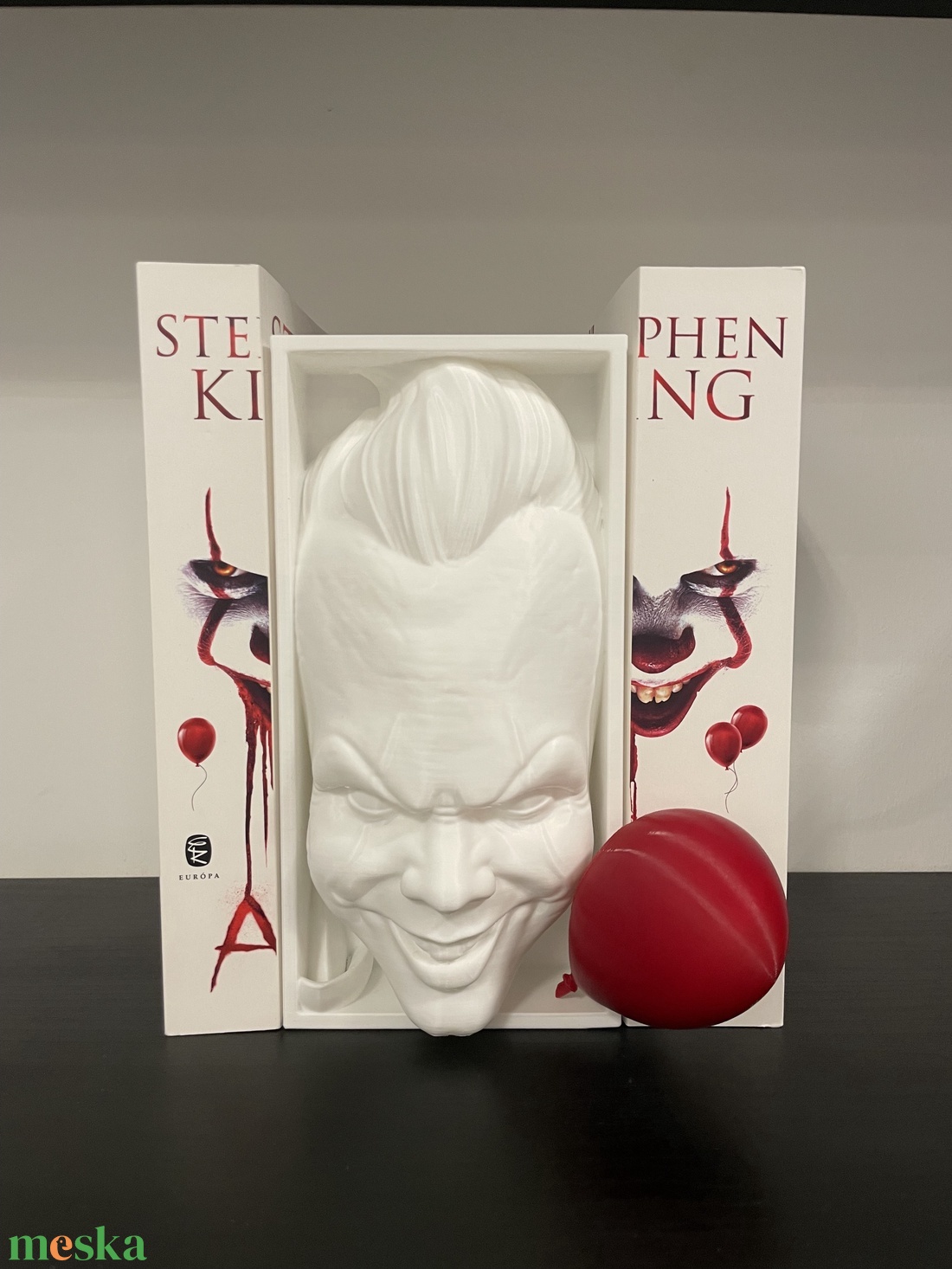 Stephen King: Az (Pennywise) könyvtámasz (Book Nook)  - otthon & életmód - dekoráció - asztal és polc dekoráció - könyvtámasz - Meska.hu