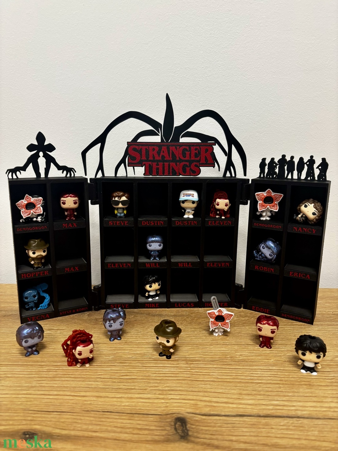 Stranger Things - Kinder Joy / Funko figura stand / tartó / gyűjtői polc - otthon & életmód - dekoráció - asztal és polc dekoráció - dekorációs tál, tartó - Meska.hu