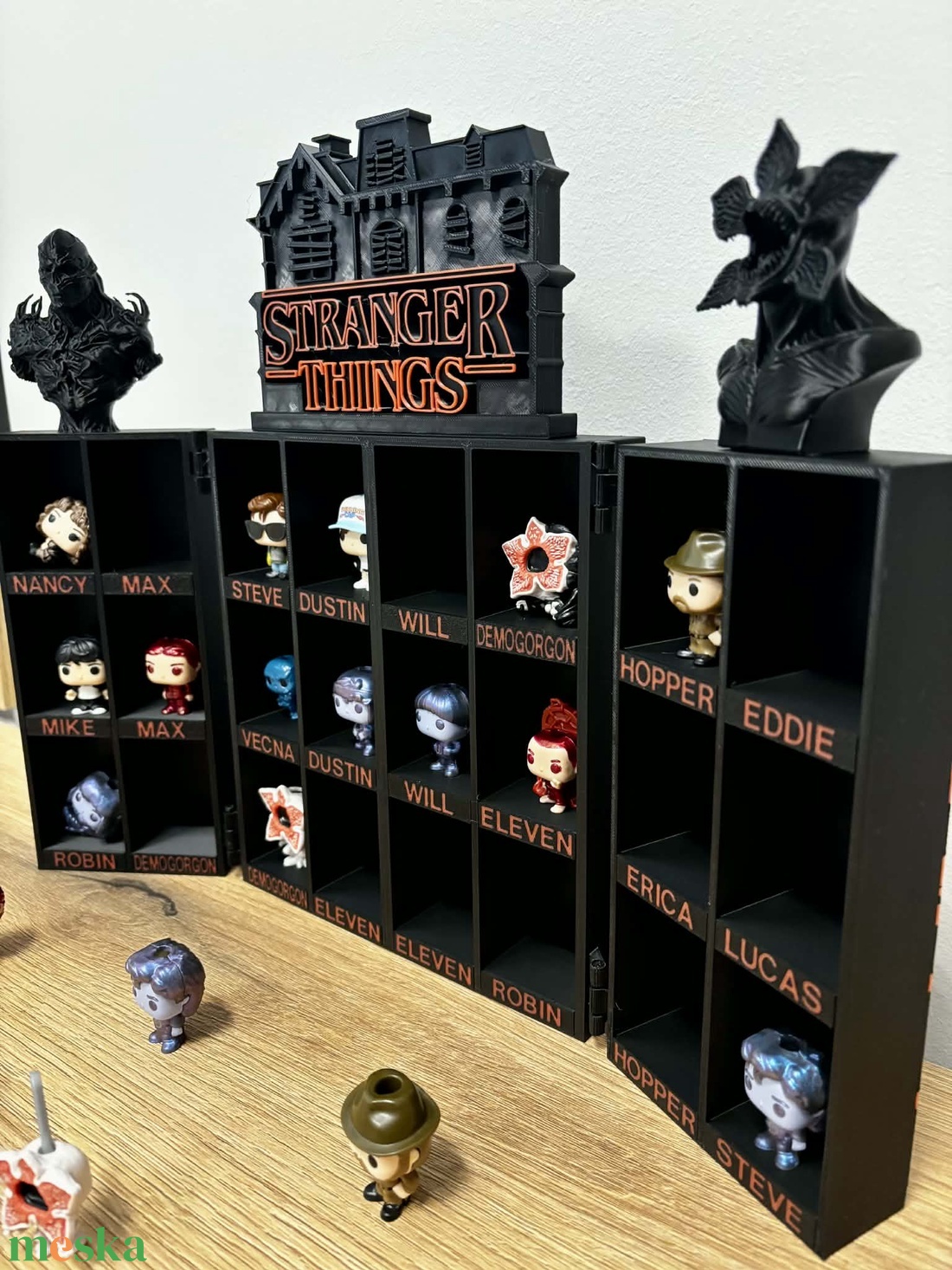 Stranger Things - Kinder Joy / Funko figura stand / tartó / gyűjtői polc - otthon & életmód - dekoráció - asztal és polc dekoráció - dekorációs tál, tartó - Meska.hu