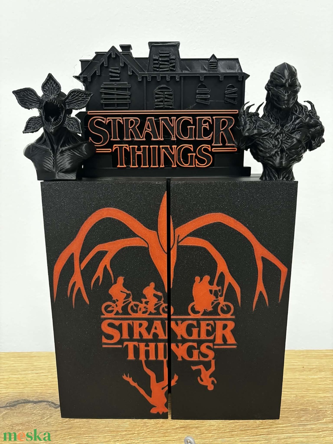 Stranger Things - Kinder Joy / Funko figura stand / tartó / gyűjtői polc - otthon & életmód - dekoráció - asztal és polc dekoráció - dekorációs tál, tartó - Meska.hu