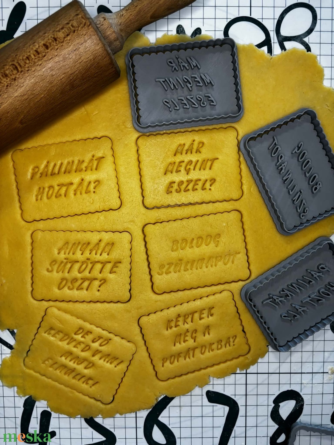Vicces feliratú sütikiszúró - otthon & életmód - konyhafelszerelés, tálalás - sütés, főzés - sütikiszúró - Meska.hu