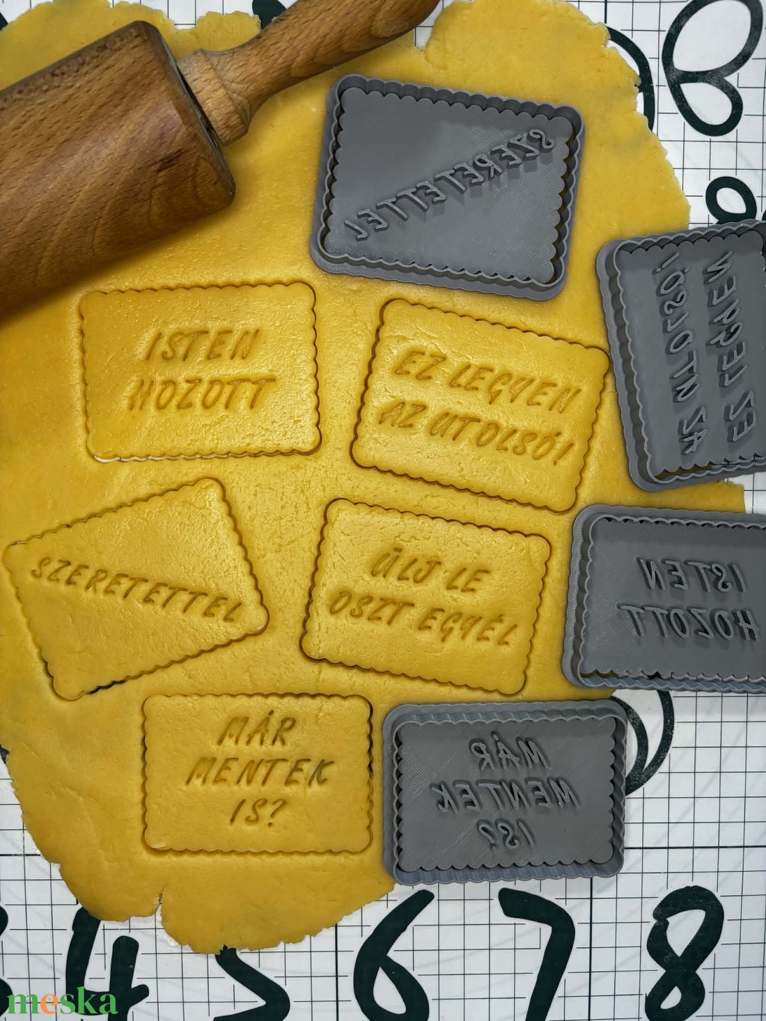 Vicces feliratú sütikiszúró - otthon & életmód - konyhafelszerelés, tálalás - sütés, főzés - sütikiszúró - Meska.hu