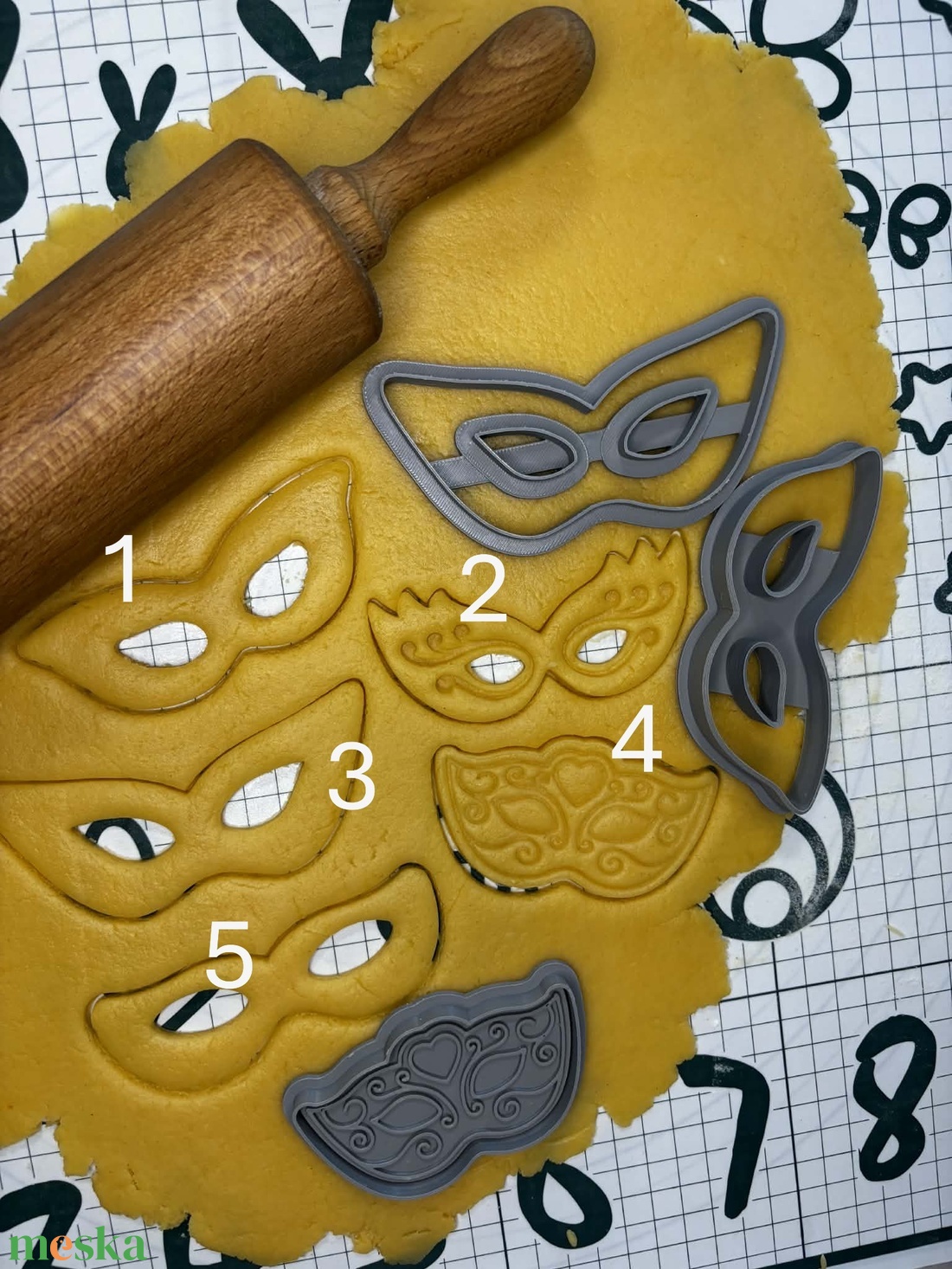 Farsangi álarc sütikiszúró - otthon & életmód - konyhafelszerelés, tálalás - sütés, főzés - sütikiszúró - Meska.hu
