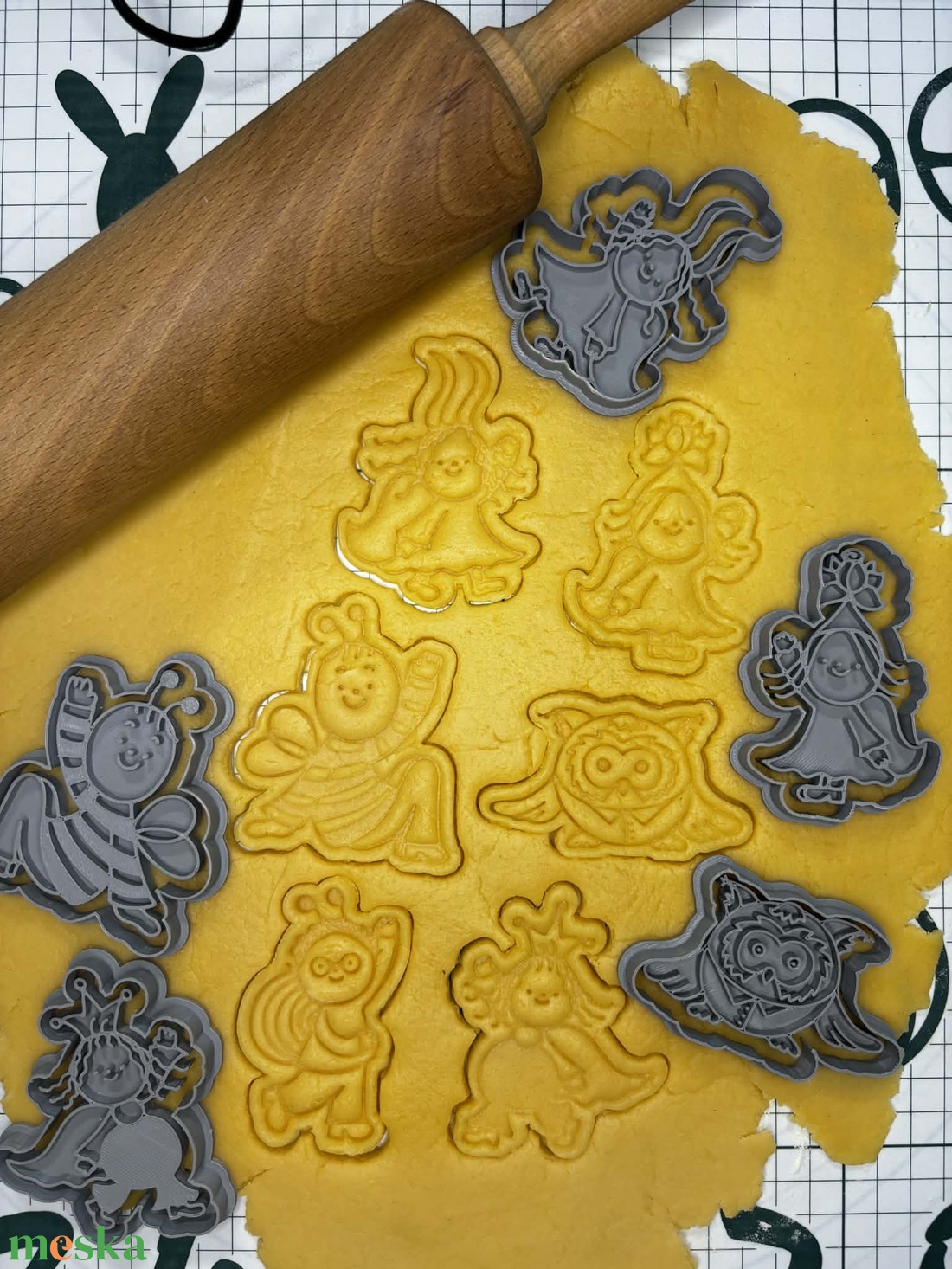 Bogyó és Babóca ihlette süteménykiszúrók - otthon & életmód - konyhafelszerelés, tálalás - sütés, főzés - sütikiszúró - Meska.hu