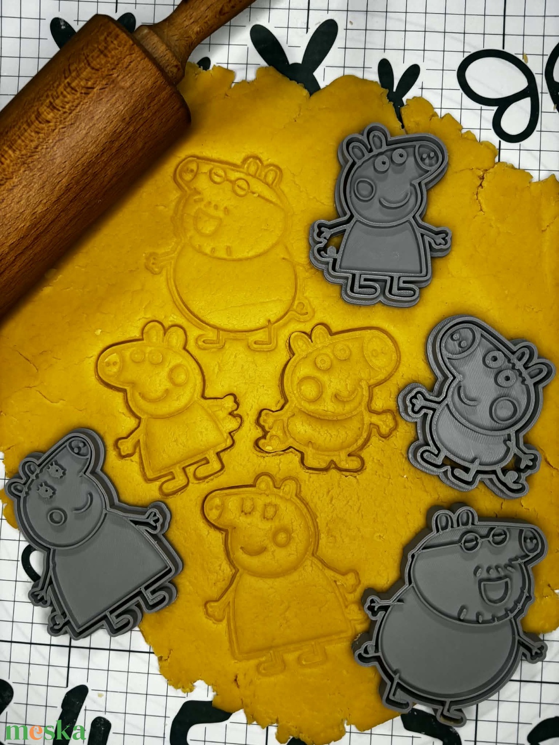 Peppa család sütikiszúró szett - otthon & életmód - konyhafelszerelés, tálalás - sütés, főzés - sütikiszúró - Meska.hu