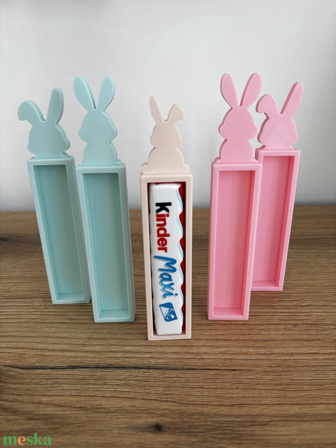 Húsvéti nyuszis Kinder Maxi csoki tartó � dekoráció és ajándék - ünnepi díszek, dekorációk - húsvéti díszek és dekorációk - húsvéti ajándékátadó - Meska.hu
