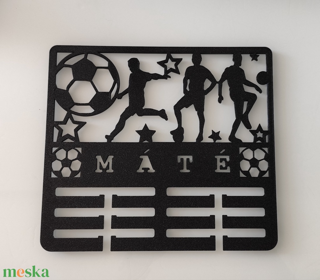 Névreszóló éremtartó - foci - otthon & életmód - dekoráció - fali és függő dekoráció - éremtartó - Meska.hu